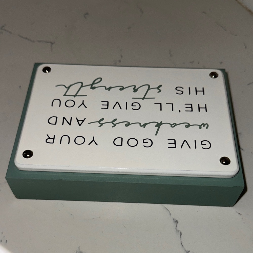 Inspirational Quote Plaque with Green Accents - Picture 5 of 7